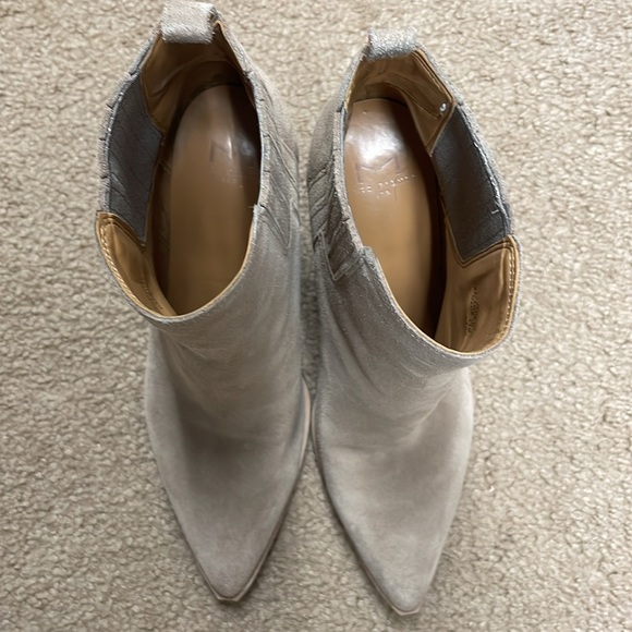 Marc Fisher LTD women pointed toe bootie. Size 6.5 - Picture 6 of 6